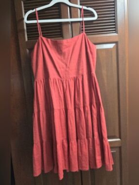 Banana Republic Linen Medium Dress rust color,  knee length